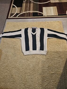 Bugle Boy Men's V-Neck Sweater in Cream and Black Vertical Stripes